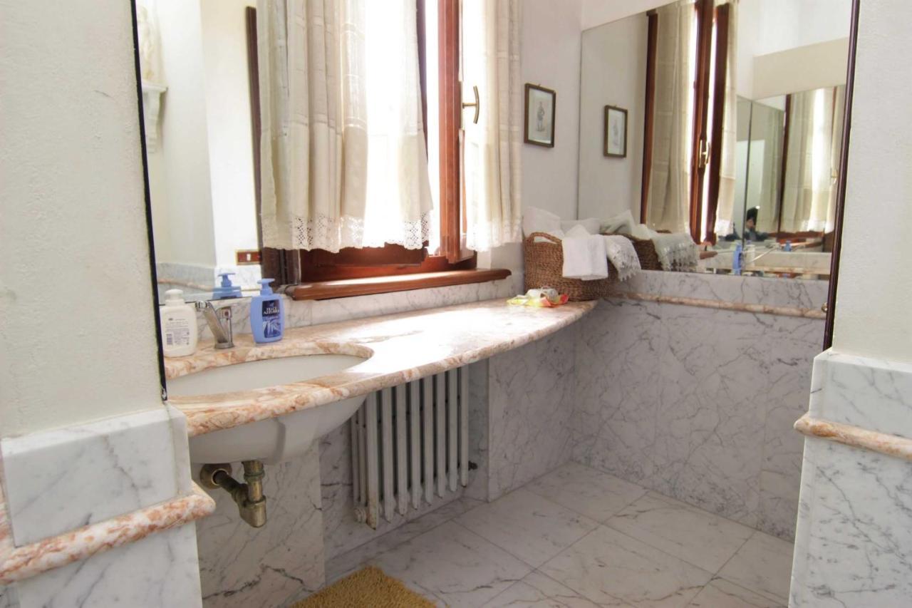 L'Arrocco Bed And Breakfast Марина-ди-Каррара Экстерьер фото