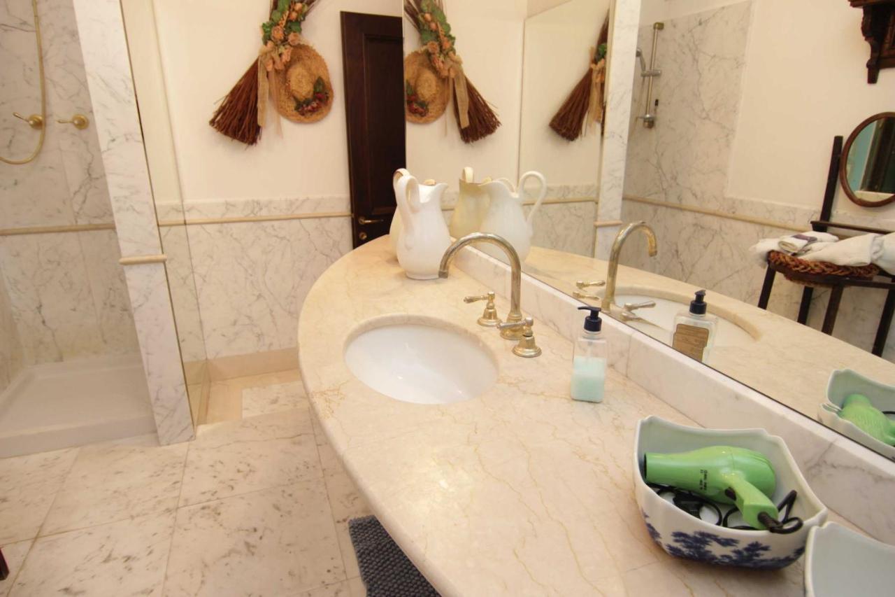L'Arrocco Bed And Breakfast Марина-ди-Каррара Экстерьер фото